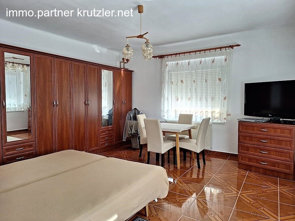 Zimmer 3 OG (1) Zimmer 3 OG (1)