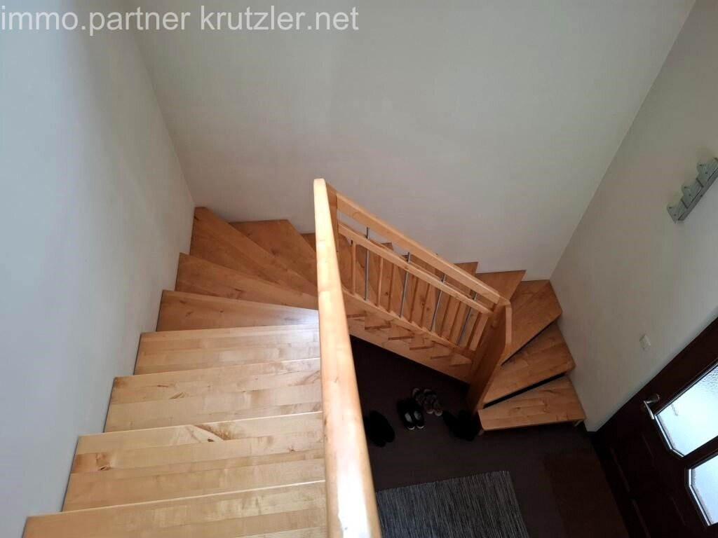 DG Stiege ins EG